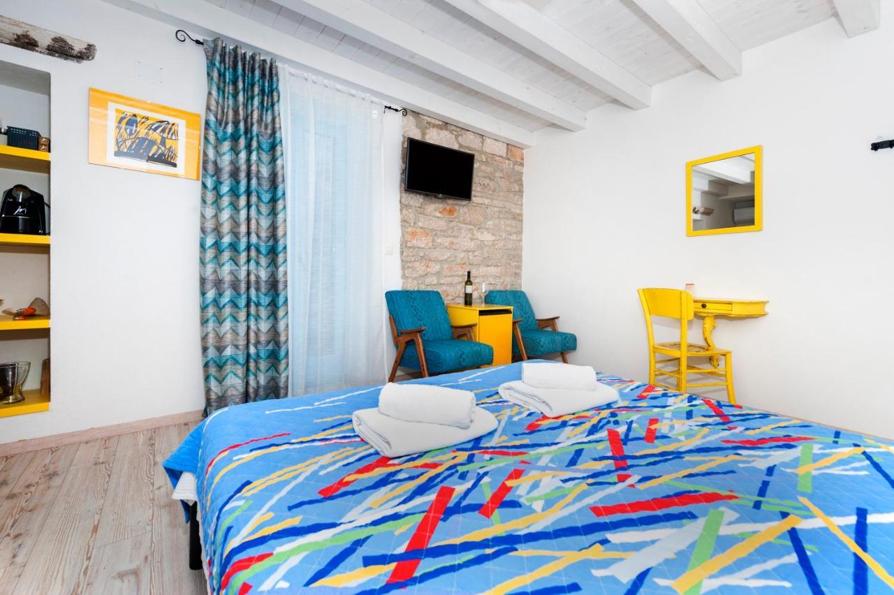 Apartments&Rooms La casa Barbaro Rovigno Esterno foto